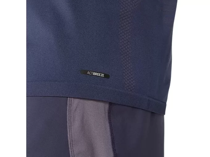 MĘSKI BEZSZWOWY TOP Z KRÓTKIM RĘKAWEM MĘSKI BEZSZWOWY TOP Z KRÓTKIM RĘKAWEM