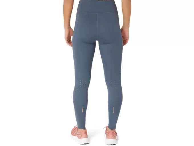 NAGINO BIEGA CIĘŻKO NAGINO BIEGA CIĘŻKO