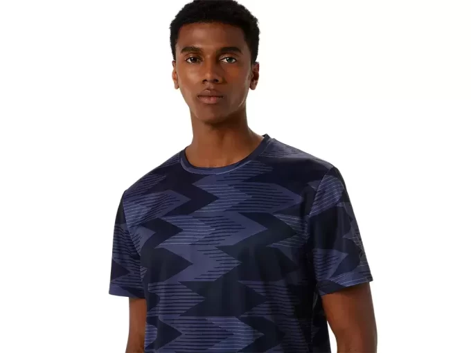 SEZONOWA BLUZKA Z KRÓTKIM RĘKAWEM Z NADRUKIEM NA CAŁEJ POWIERZCHNI SEZONOWA BLUZKA Z KRÓTKIM RĘKAWEM Z NADRUKIEM NA CAŁEJ POWIERZCHNI