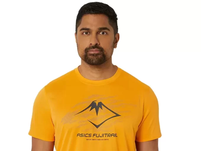 TOP Z KRÓTKIM RĘKAWEM Z LOGO FUJITRAIL TOP Z KRÓTKIM RĘKAWEM Z LOGO FUJITRAIL